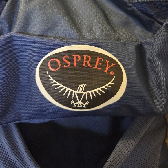 Osprey Kestrel 28 M/L Backpack Hiking Travel Camping Outdoor Blue/Gray - Picture 9 of 16